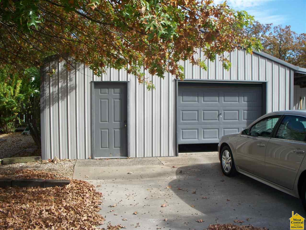 27518Karrs Park Ave, Warsaw, MO 65355