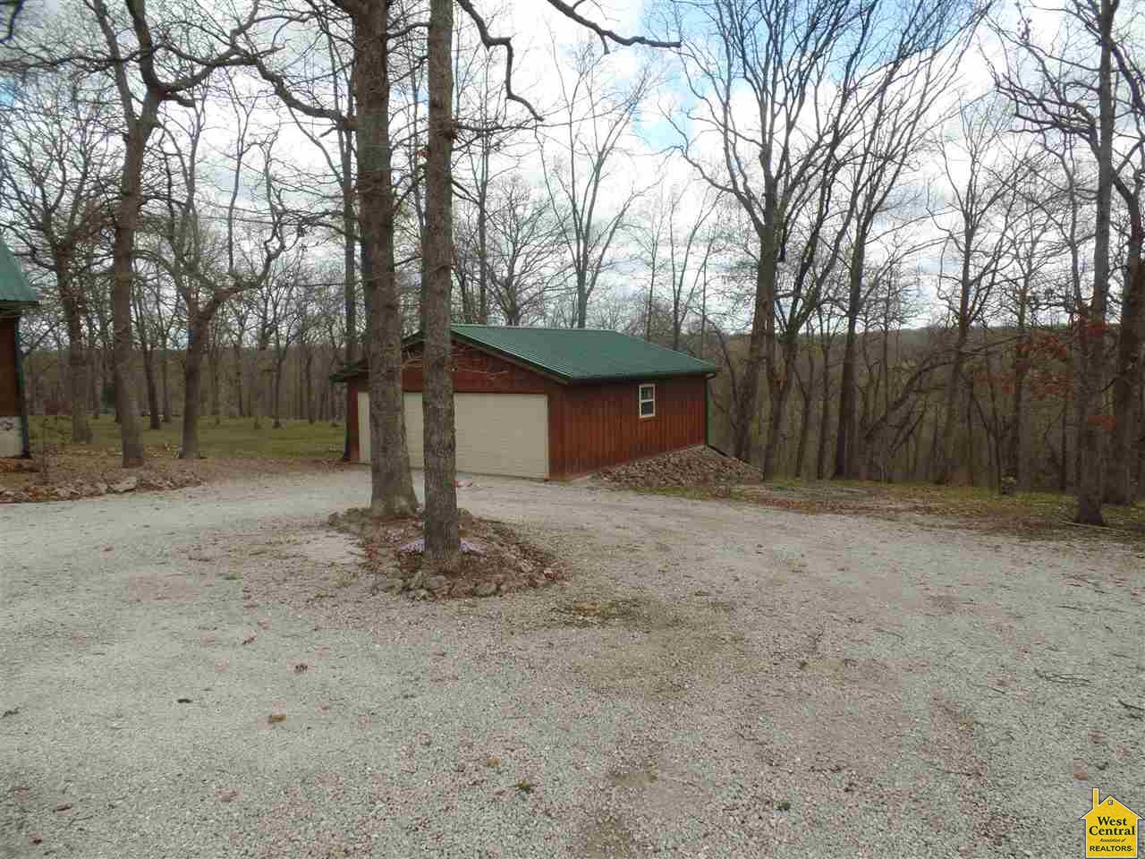 20513Village Dr, Warsaw, MO 65355
