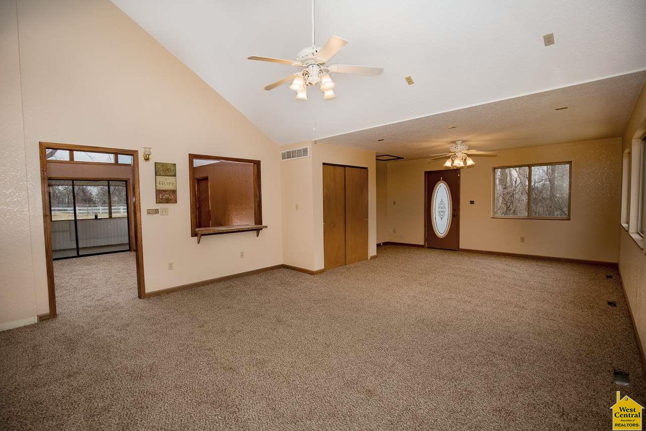 18268Orchard Rd, Warsaw, MO 65355