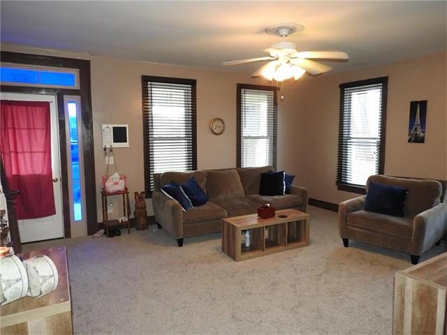 302 E Benton Street, Windsor, MO 65360