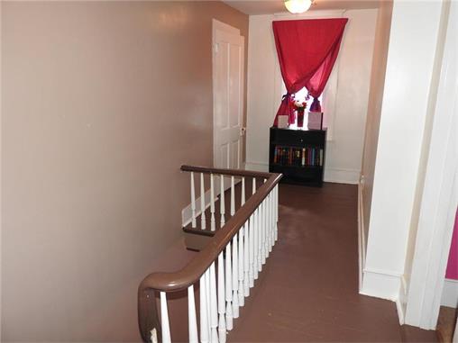 302 E Benton St, Windsor, MO 65360