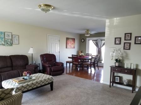 702 W Colt, Windsor, MO 65360