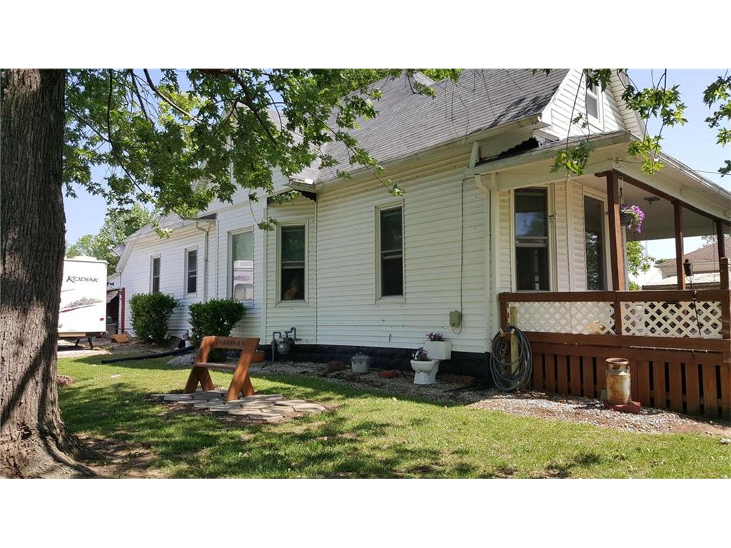 500 N Main st, Windsor, MO 65360