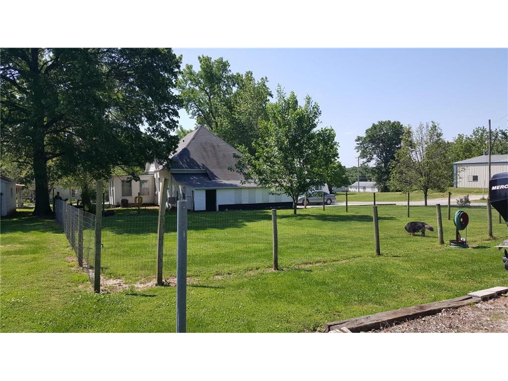 500 N Main st, Windsor, MO 65360