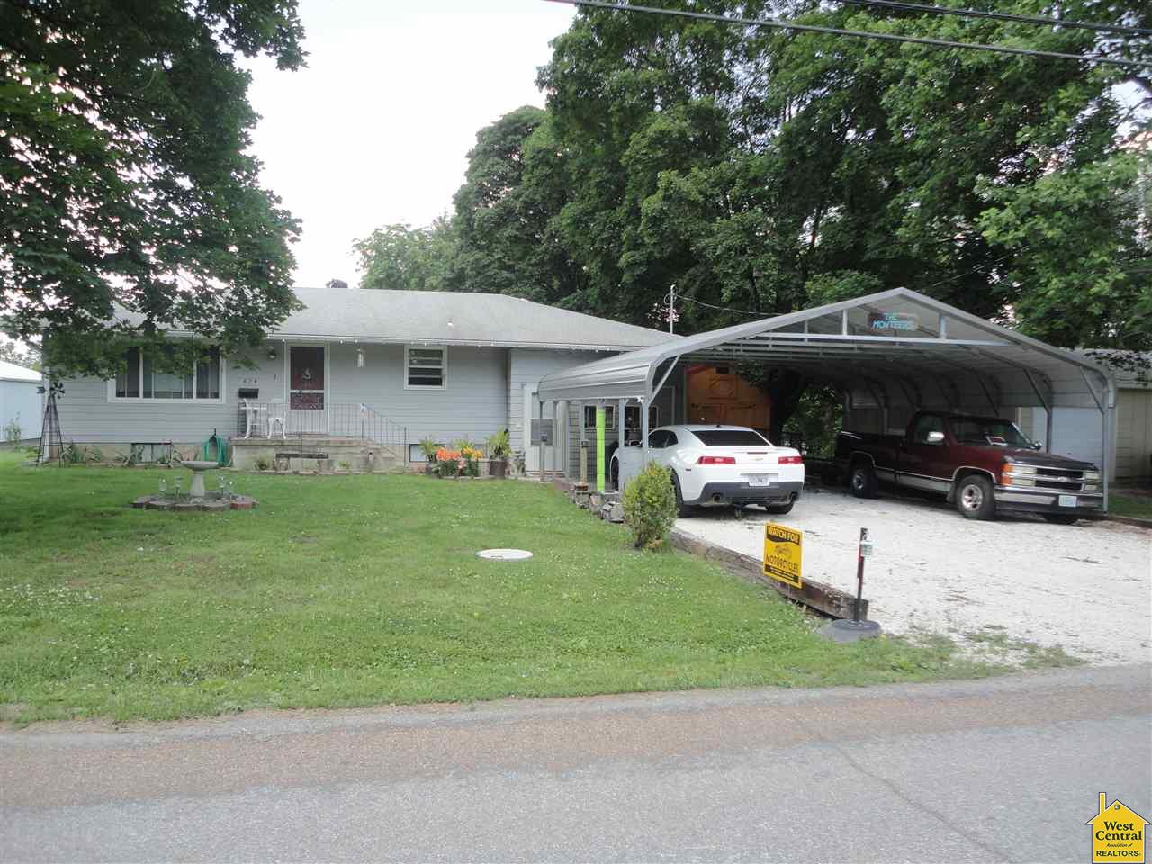 624 E Florence, Windsor, MO 65360