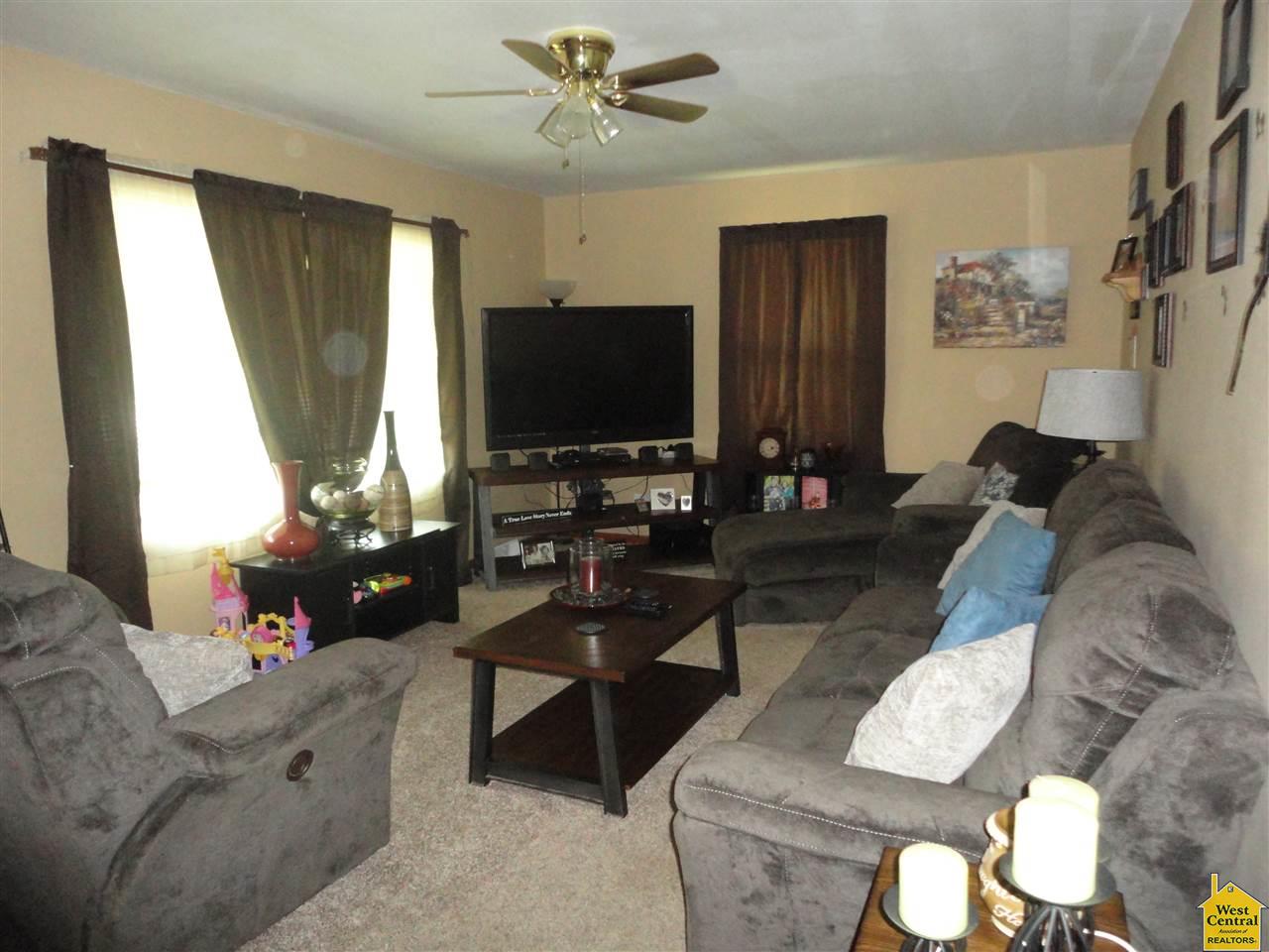 624 E Florence, Windsor, MO 65360
