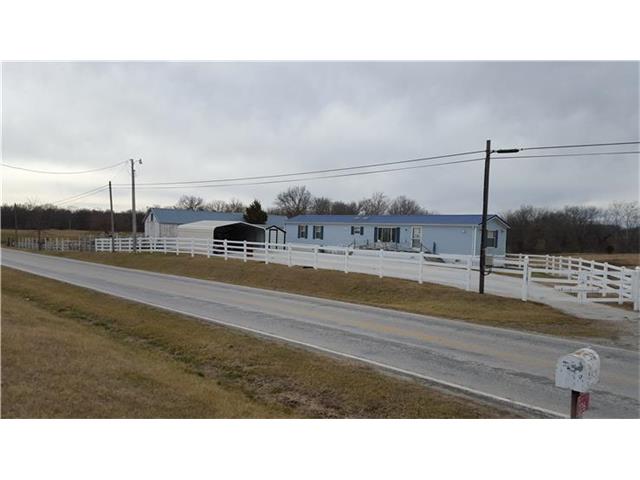 1115 NE Y Highway, Windsor, MO 65360