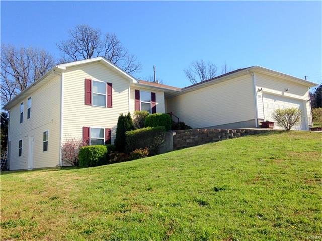 111 Fairburn, Rolla, MO 65401