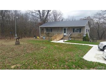 3511 Highway C, Bourbon, MO 65441