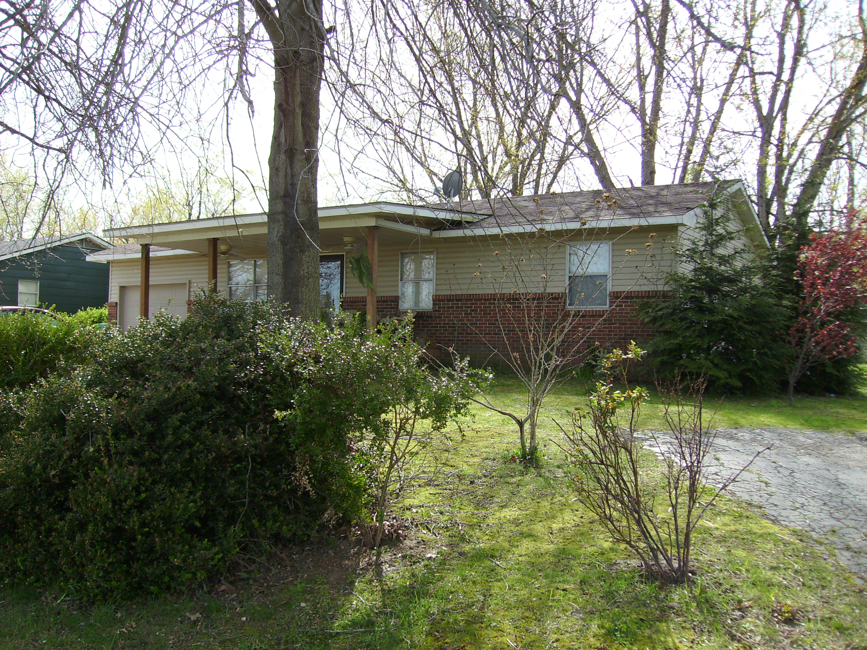 540 Park St, Bourbon, MO 65441