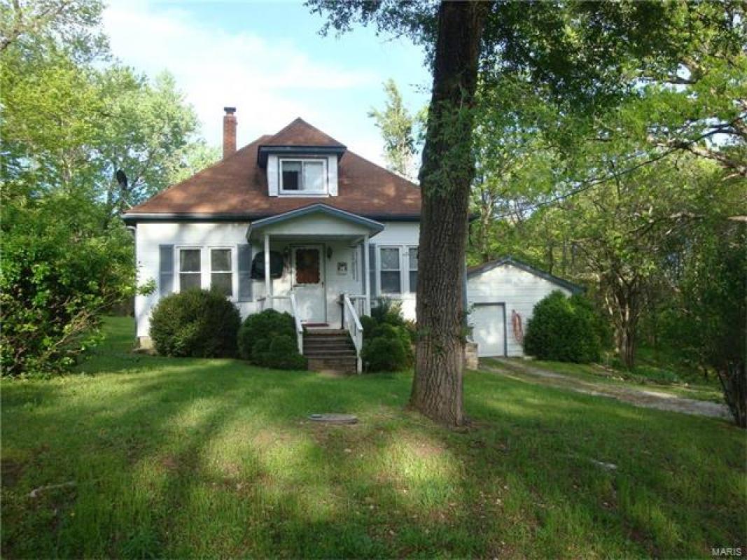 630 Walnut Street, Bourbon, MO 65441