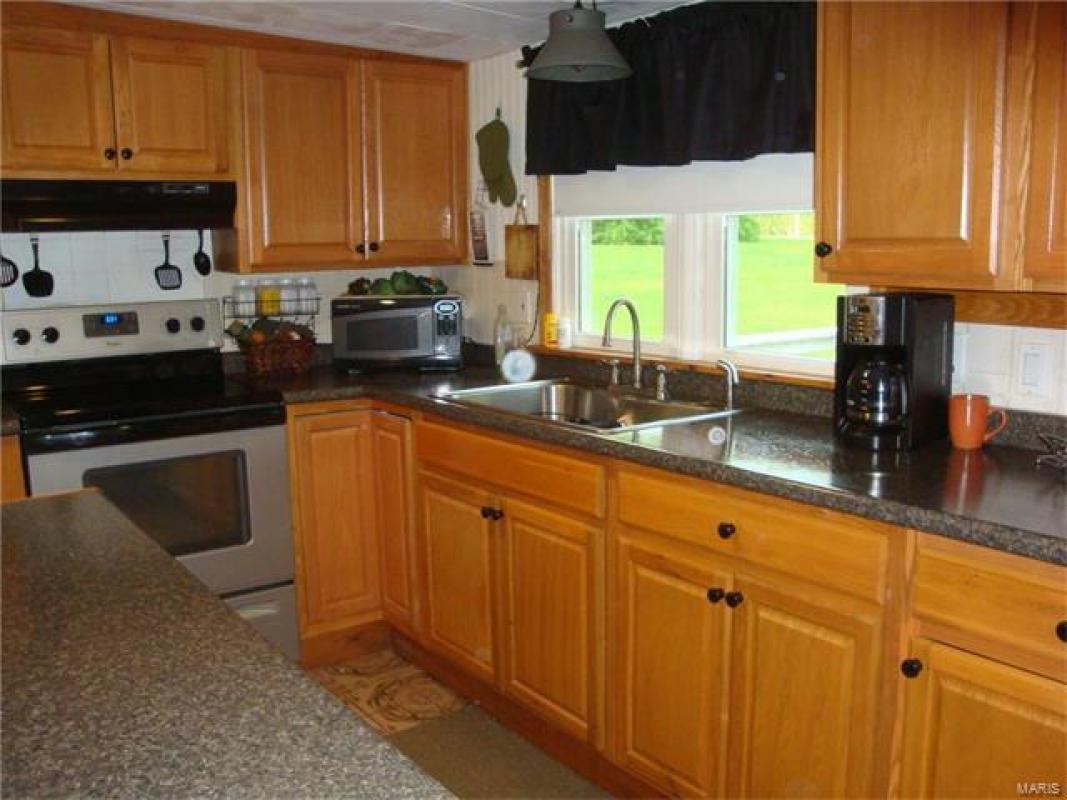 630 Walnut Street, Bourbon, MO 65441