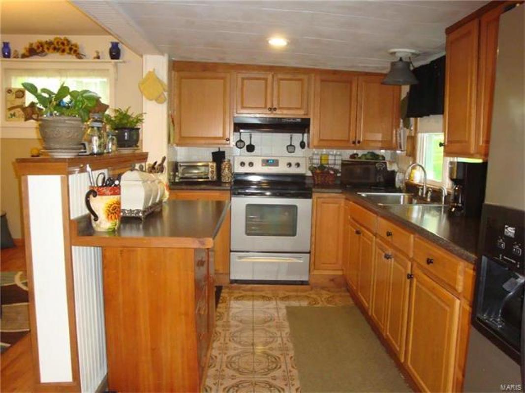 630 Walnut Street, Bourbon, MO 65441