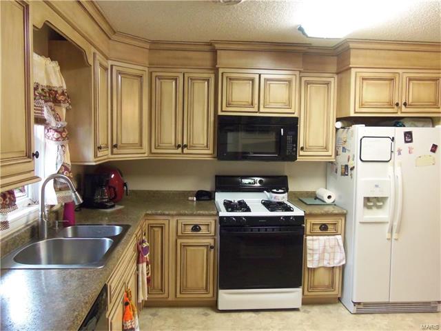 605 Magnolia, Cuba, MO 65453