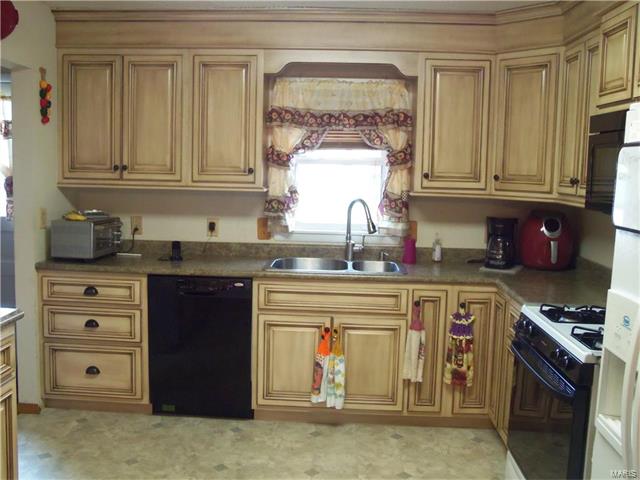 605 Magnolia, Cuba, MO 65453