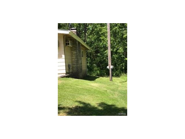 1555 Cree, Cuba, MO 65453