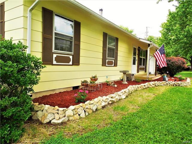 1009 East Grand Ave, Cuba, MO 65453