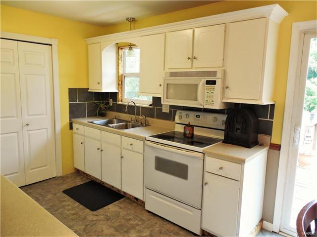 1009 East Grand Ave, Cuba, MO 65453