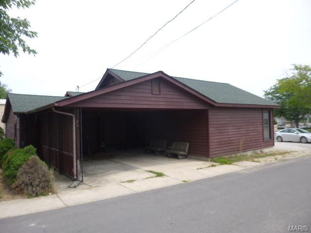400 North Franklin, Cuba, MO 65453