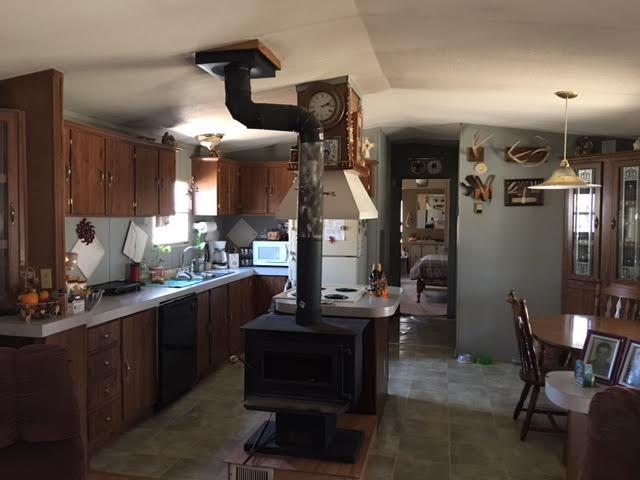 3951 Hwy 137, Elk Creek, MO 65464