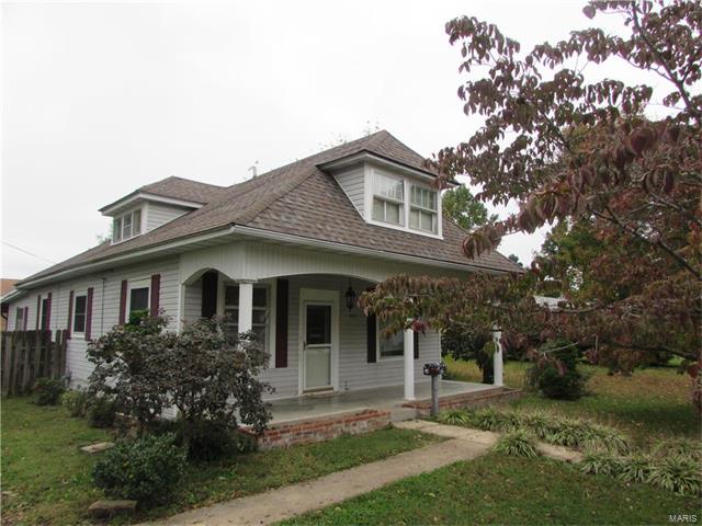 901 Augusta St, Houston, MO 65483