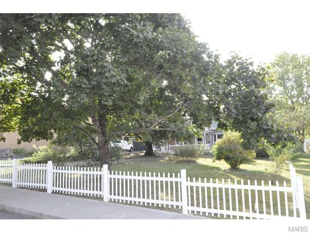 213 Bryan Street, Houston, MO 65483