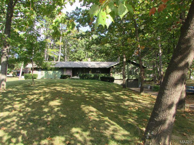 1340 West Crest Drive, Houston, MO 65483