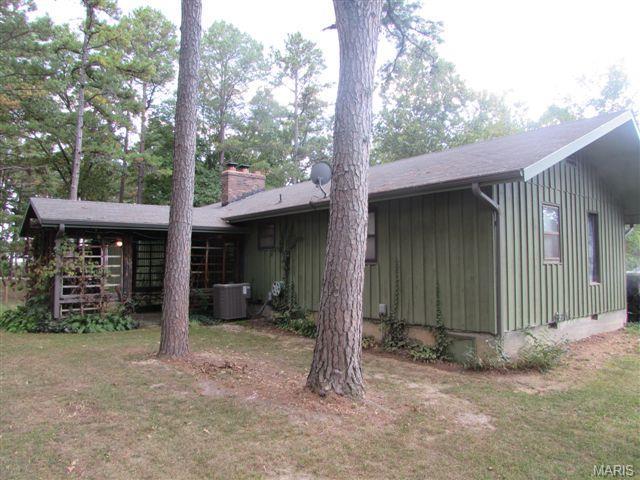 1340 West Crest Drive, Houston, MO 65483