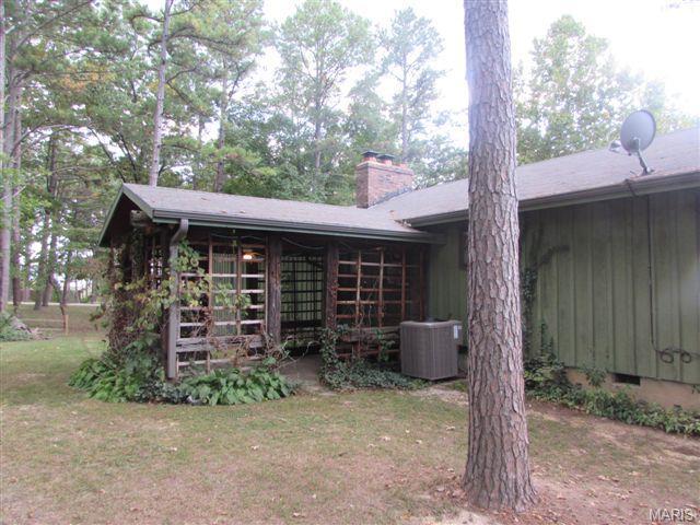 1340 West Crest Drive, Houston, MO 65483