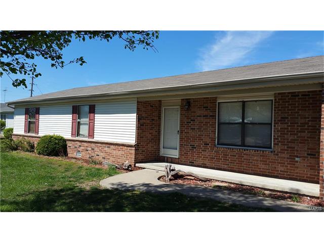 1041 Troutman, Lebanon, MO 65536