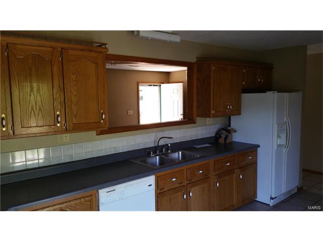 1041 Troutman, Lebanon, MO 65536