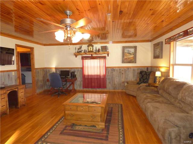 18850 Nellwood, Lebanon, MO 65536