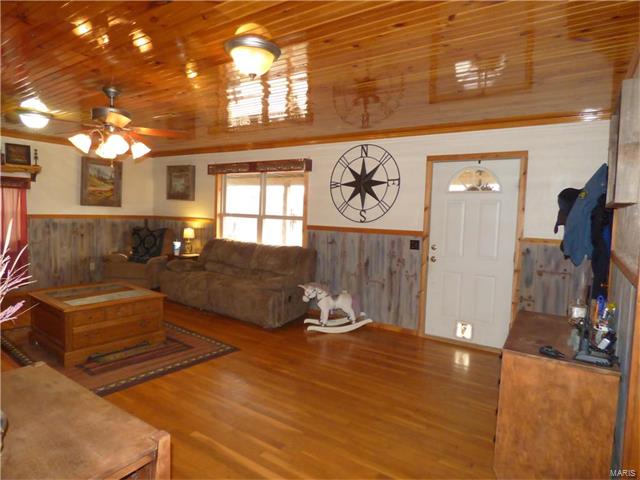 18850 Nellwood, Lebanon, MO 65536
