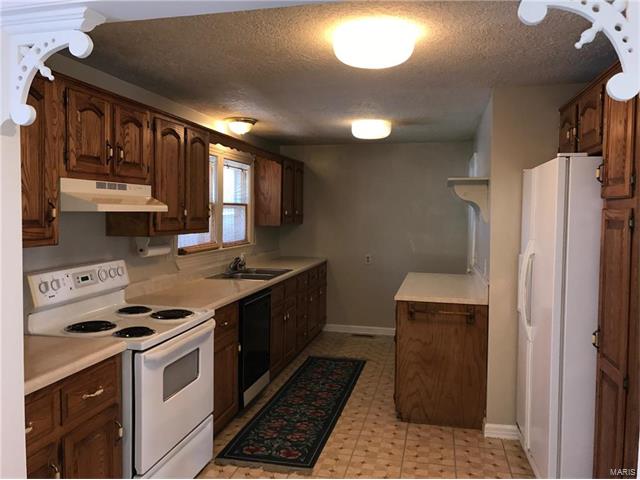 160 Crescent, Lebanon, MO 65536