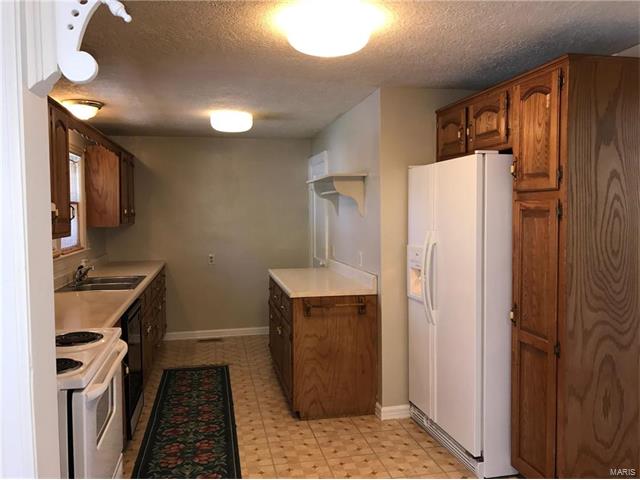 160 Crescent, Lebanon, MO 65536