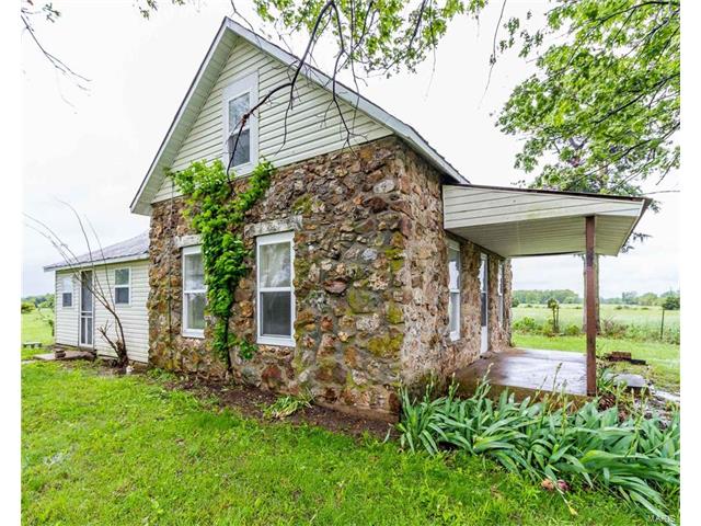 20632 Eastgate Road, Lebanon, MO 65536