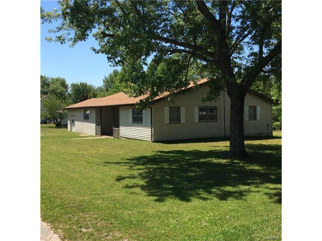 1413 Thomas, Lebanon, MO 65536