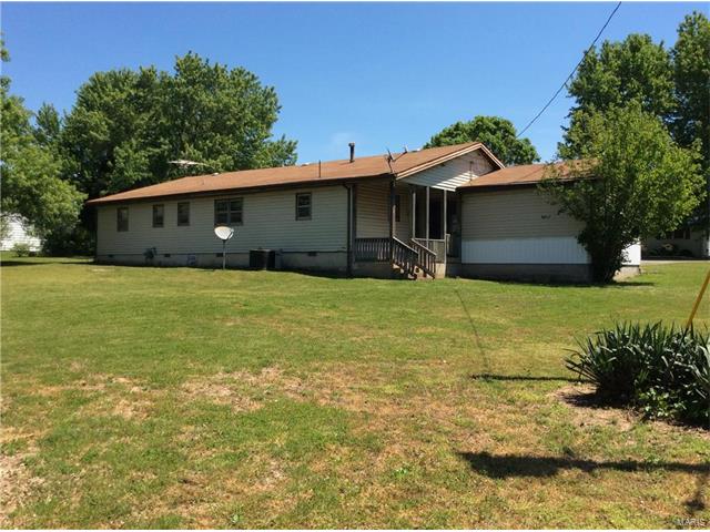 1413 Thomas, Lebanon, MO 65536