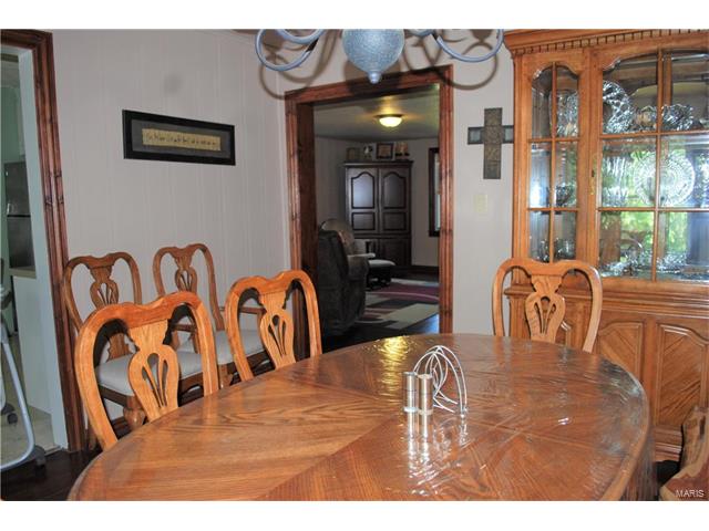 743 Dilworth Road, Lebanon, MO 65536
