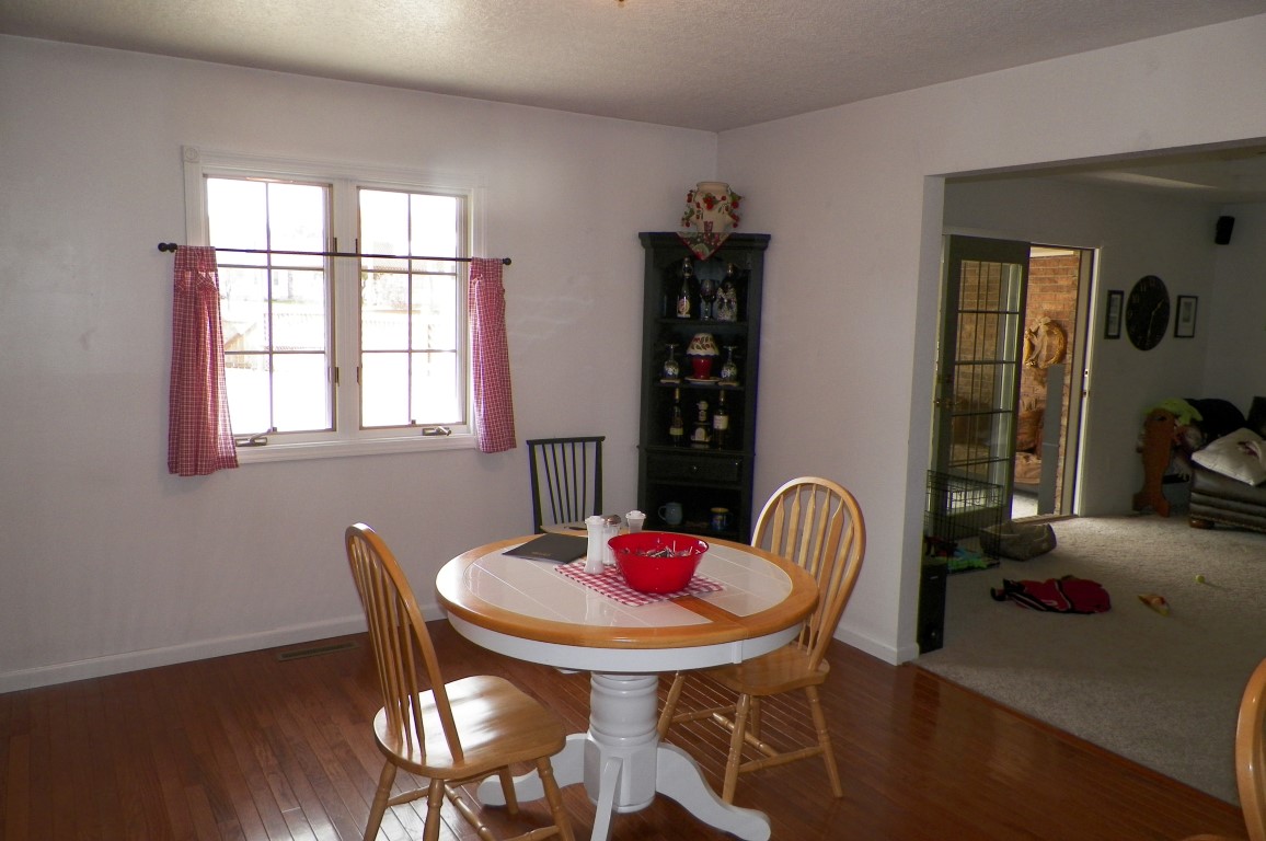 2115 Tower Road, Lebanon, United States 65536