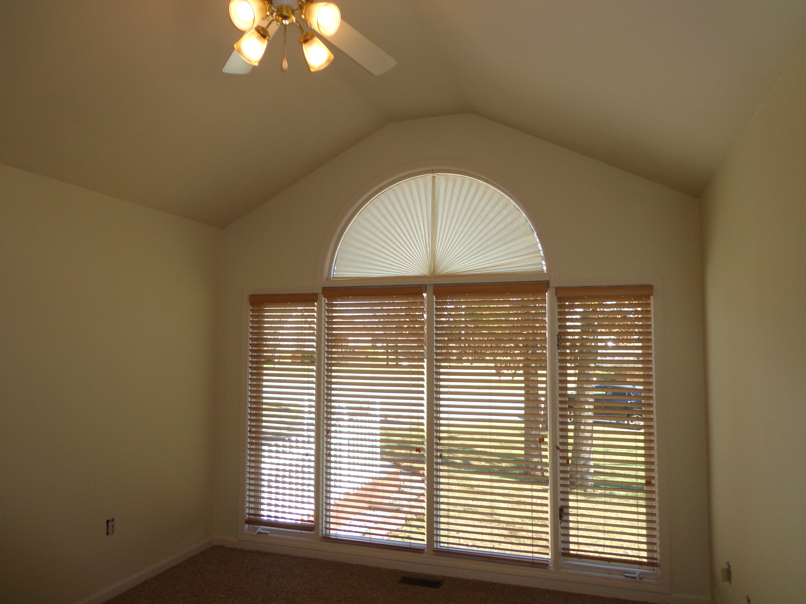 2623 Waterman Dr, Lebanon, United States 65536