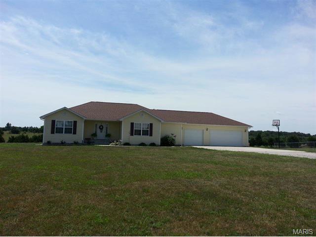 17130 Finch Road, Lebanon, MO 65536