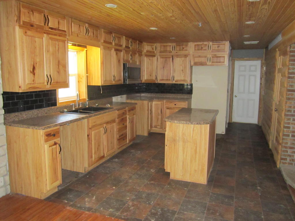 11892 Highway 63, Licking, MO 65542