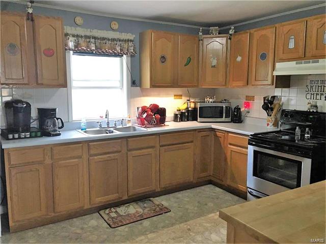 308 Lee, Doolittle, MO 65550