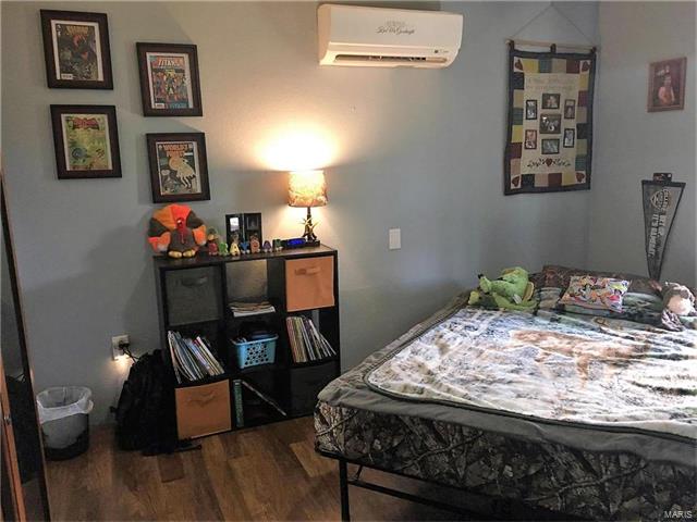 308 Lee, Doolittle, MO 65550