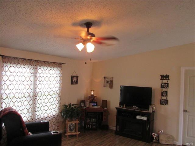24655 Rustler Lane, Richland, MO 65556