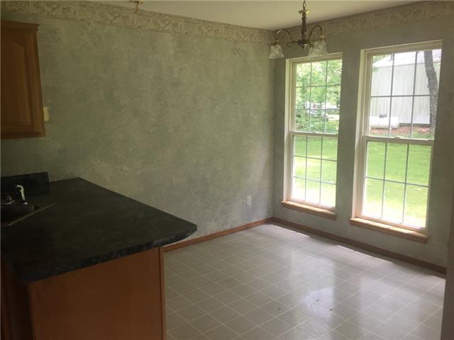 6 Flora DrRichland, MO, 65556Camden County