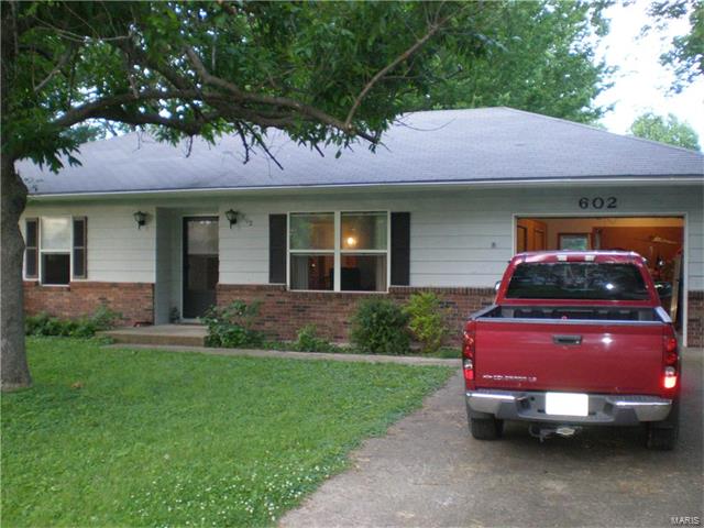 602 North Louise Avenue, St James, MO 65559