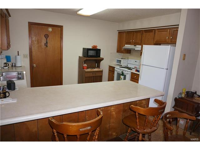 602 North Louise Avenue, St James, MO 65559