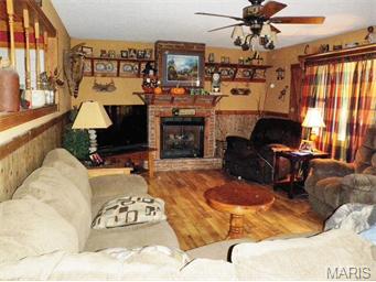 107 Kehner Road, Steelville, United States 65565